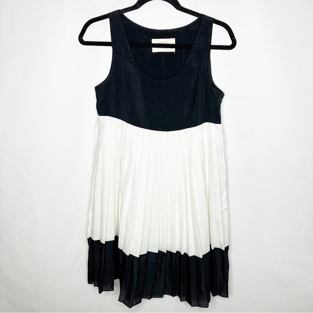 RENEE C. Colorblock Pleated Dress in Small